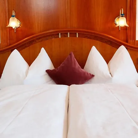 Nocturnes Hotel